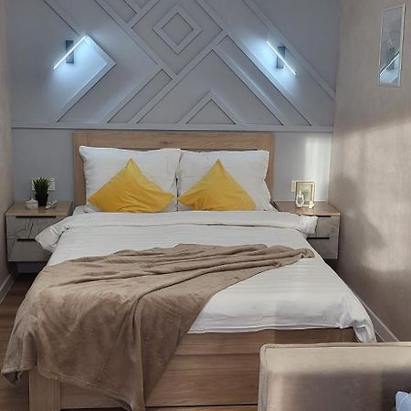 Lux Home Astana Ustʼ-Kamenogorsk المظهر الخارجي الصورة